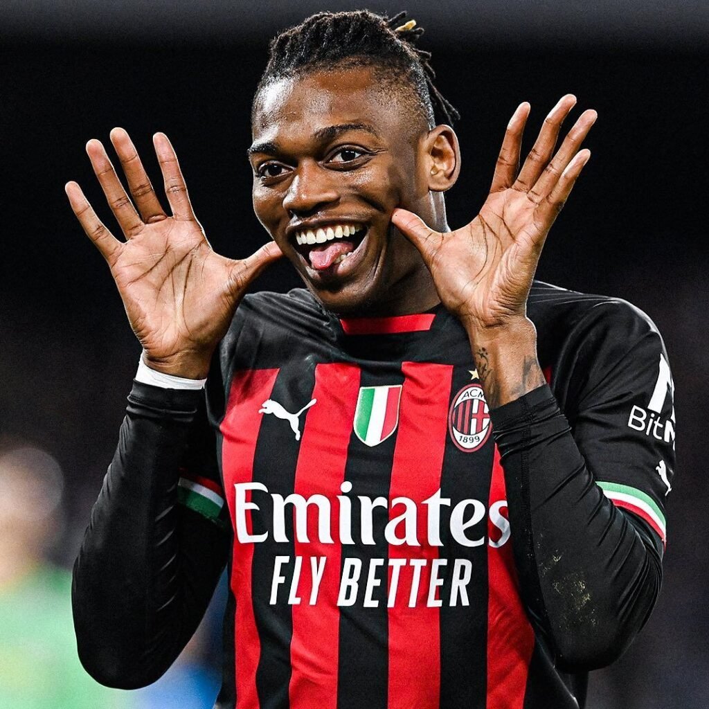 🔴 ⚫ Intrigo Leao: il Fenerbahçe offre 50 milioni, ma il Milan ne chiede 60