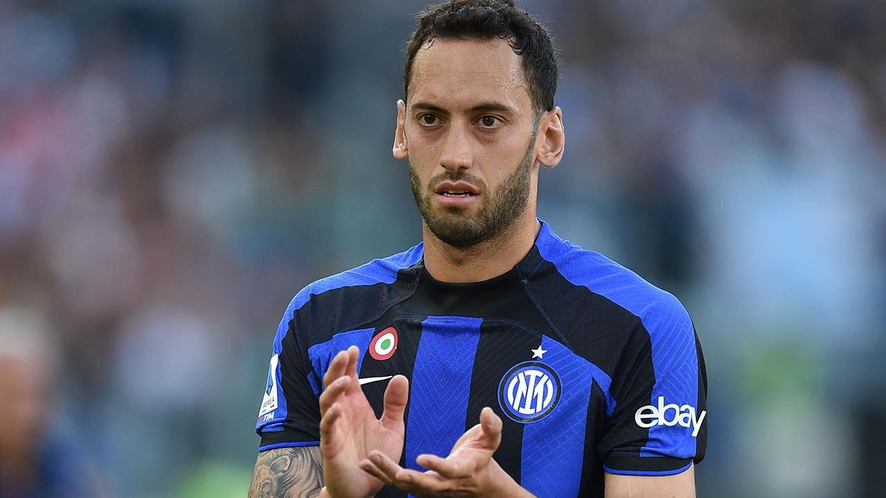 hakan-calhanoglu-inter-aa-2043519[1]