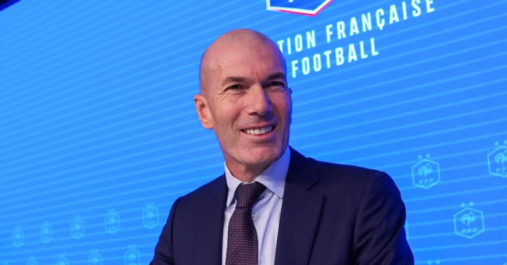 Ufficiale: Zinedine Zidane è il nuovo commissario tecnico della Francia