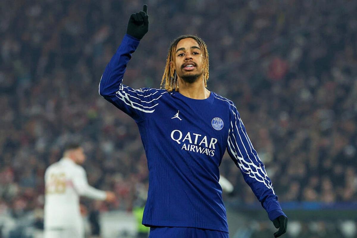 🔴 ENTRATA SHOCK – Il Liverpool fa saltare il banco: offerta da 140 milioni per Barcola! Il PSG trema 1