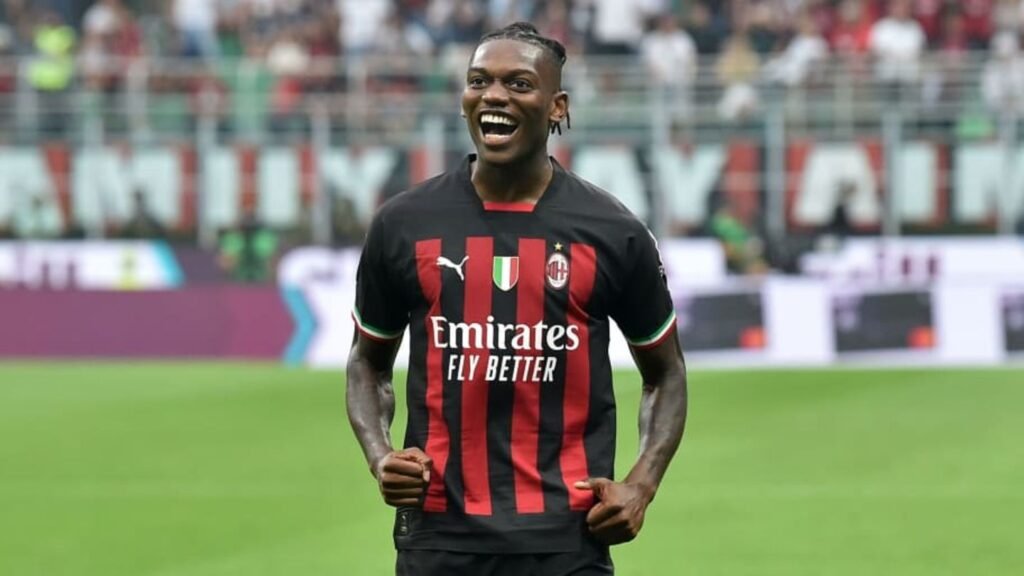 🟡 🔵 L'ASSALTO DEL FENERBAHÇE A RAFAEL LEÃO: SUL PIATTO 10 MILIONI DI INGAGGIO, SI COPRE LA DISTANZA COL MILAN