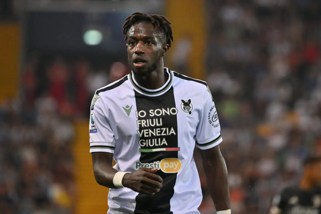 ⚽🔥 Udinese - Como 1-1: partita incandescente, duello aperto in Serie A! 🔥⚽